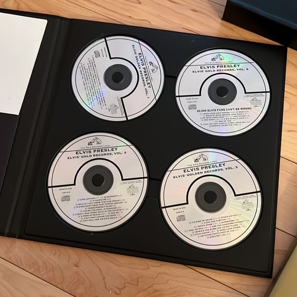 ELVIS A COLLECTION of 4 CDs, Elvis Session Notes, Elvis-His Life and Music Book - Picture 4 of 7